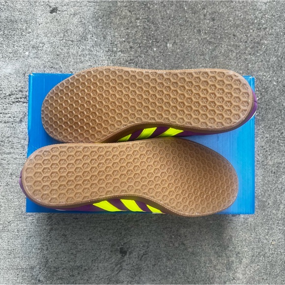 WMNS ADIDAS ORIGINALS GAZELLE PURPLE BURST NEON SOLAR YELLOW SHOES SNEAKERS - Picture 16 of 17